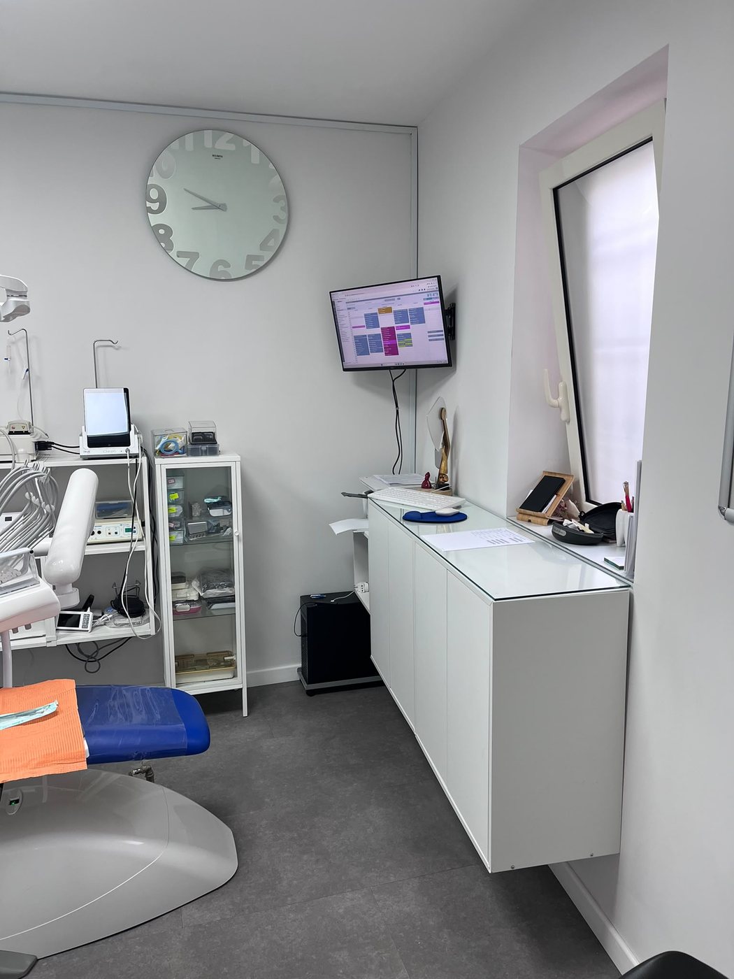 L'ambulatorio con il monitor per le immagini