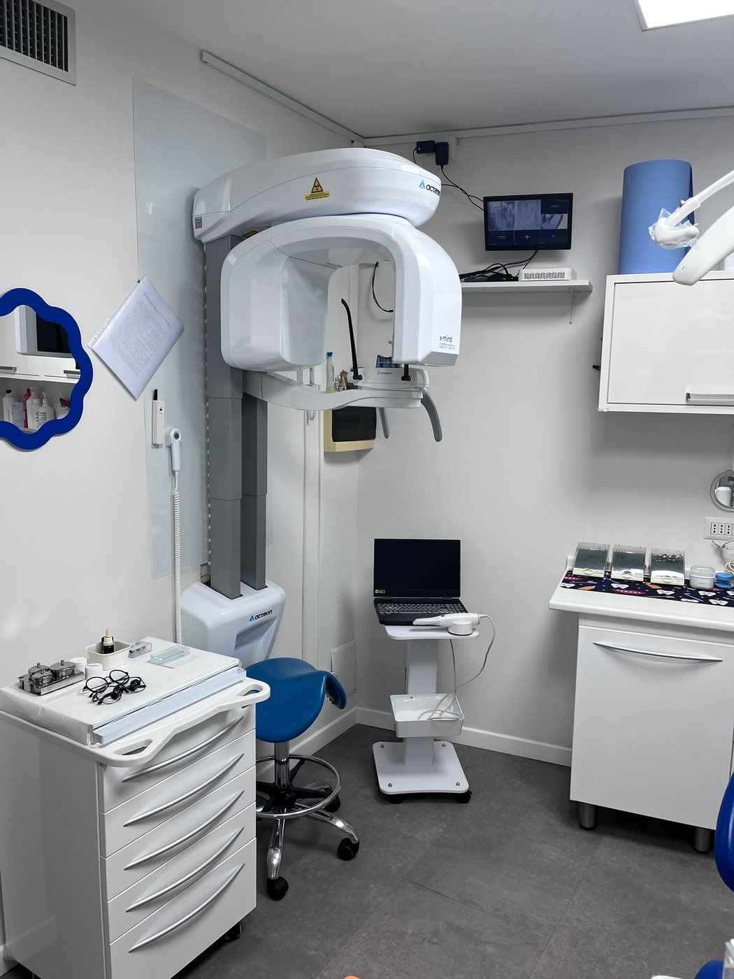 L'ortopantomografo e la postazione di diagnostica